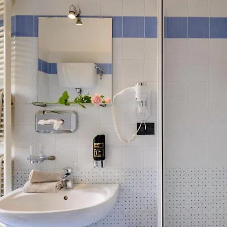 ホテル San Francesco E Il Lupo 3*