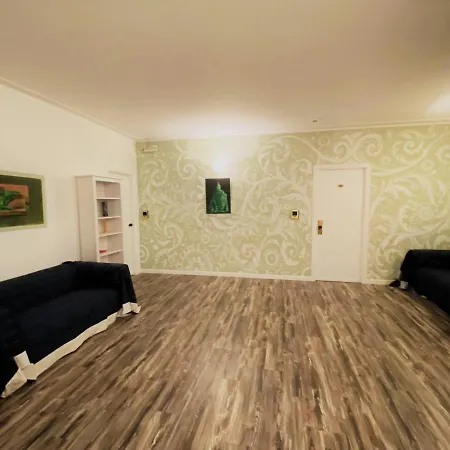 San Francesco E Il Lupo Hotel 3*