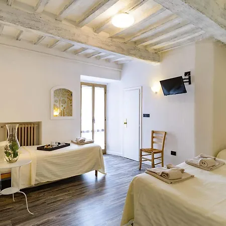 San Francesco E Il Lupo 3* グッビオ