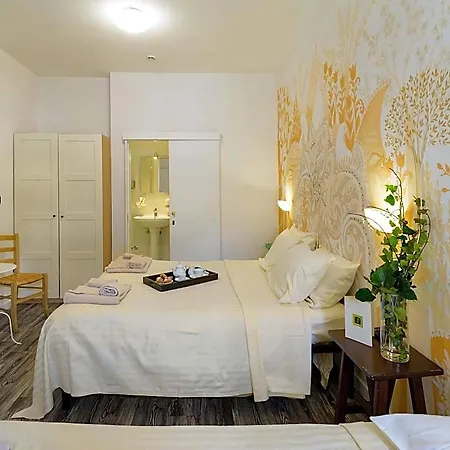 Hotel San Francesco E Il Lupo 3*