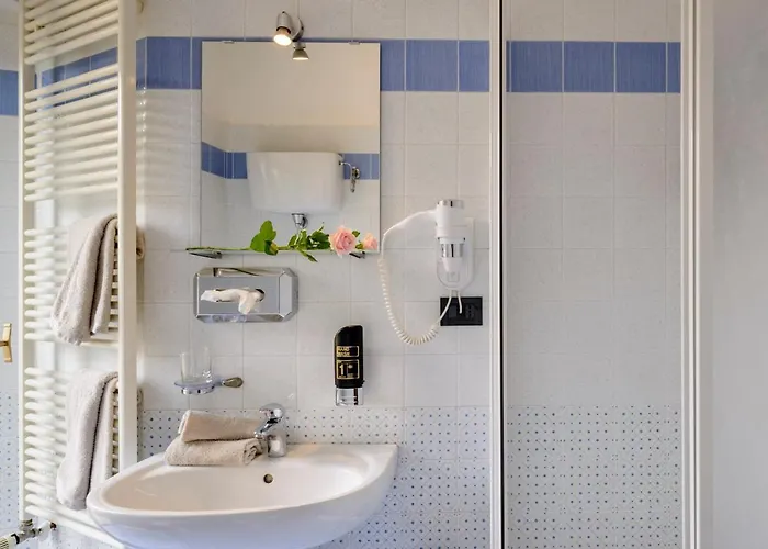 Hotel San Francesco E Il Lupo 3*