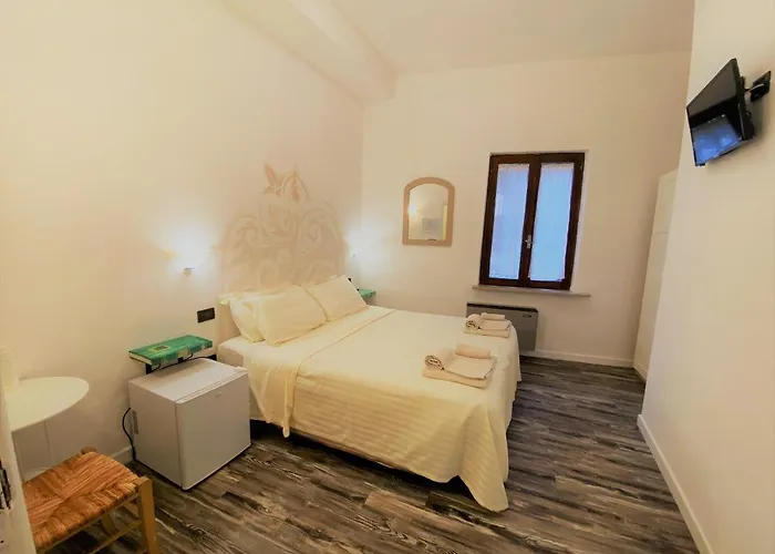 San Francesco E Il Lupo グッビオ