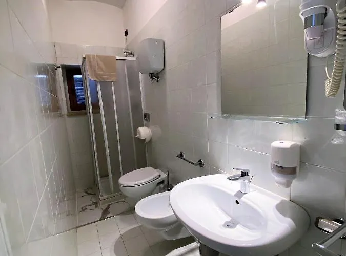 San Francesco E Il Lupo Hotel 3*